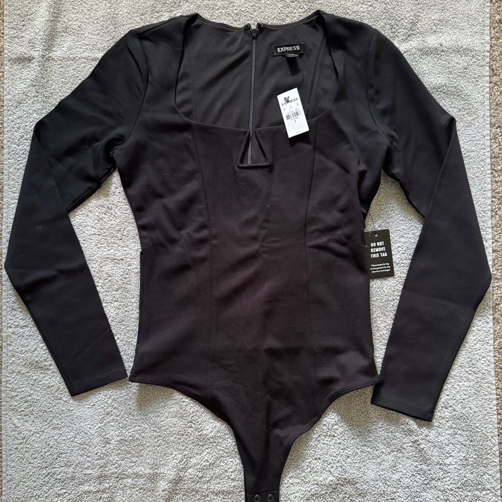 Long-sleeved structured bodysuit